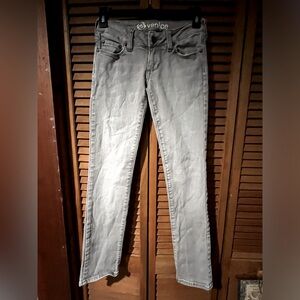 Bullhead Venice skinny light gray jeans. 00 short great condition